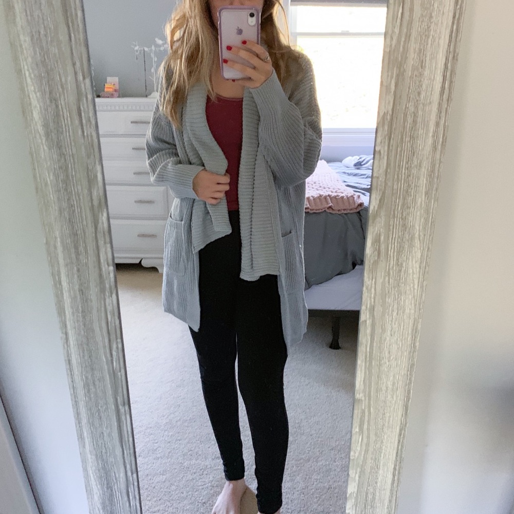 🌺CLOSET CLOSING 3/31 sweater